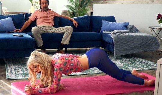 18 Year Old Hindi Hd Video | Blonde in leggings bends in front of fri